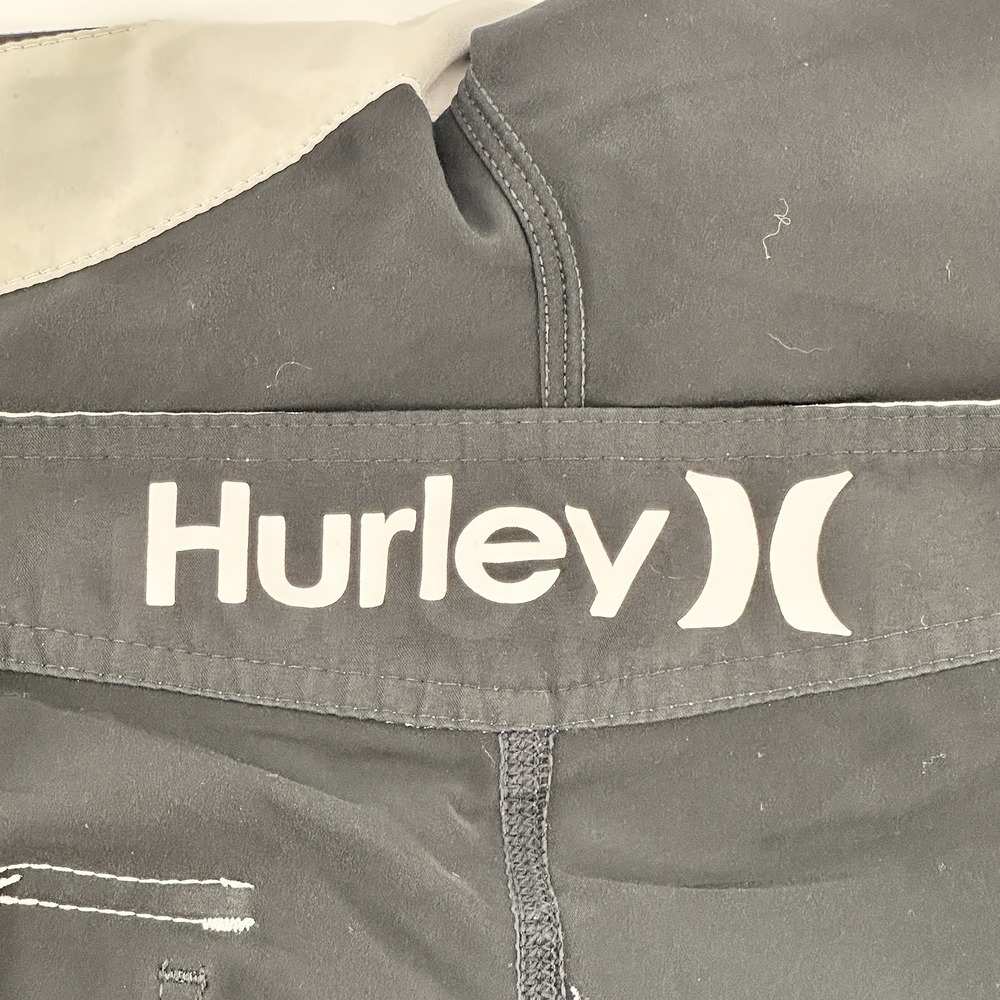 Hurley Phantom Block Pool Party Board Shorts Men's 33 Black w/ White Stripes - Picture 3 of 9